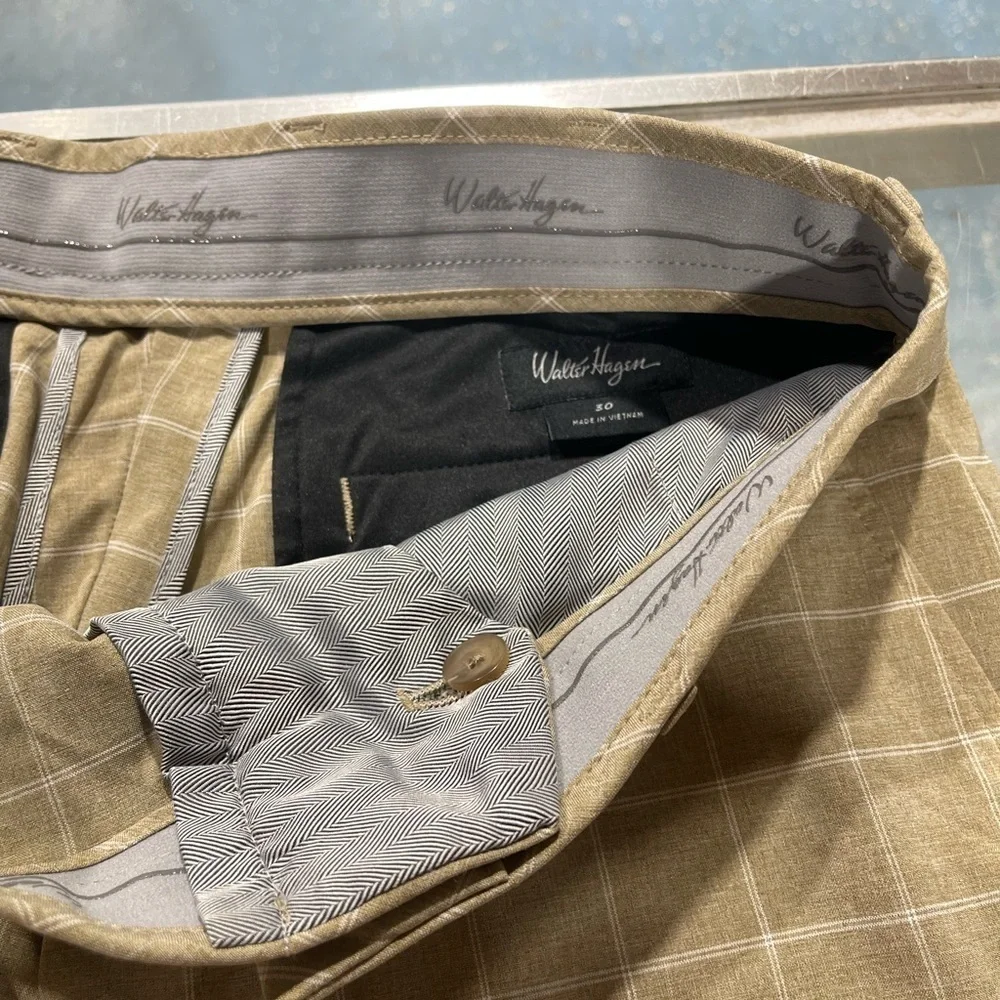 Walter Hagen Mens Beige Plaid Golf Shorts Size 30 Polyester‎ Spandex Blend